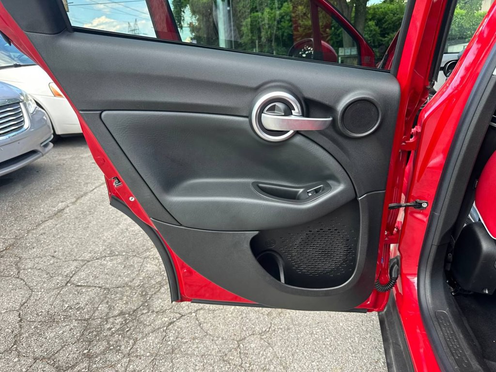 2016 FIAT 500 Image 20