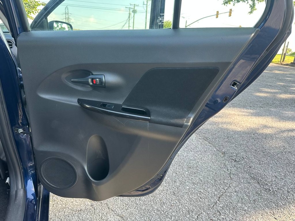 2010 Scion xD Image 21