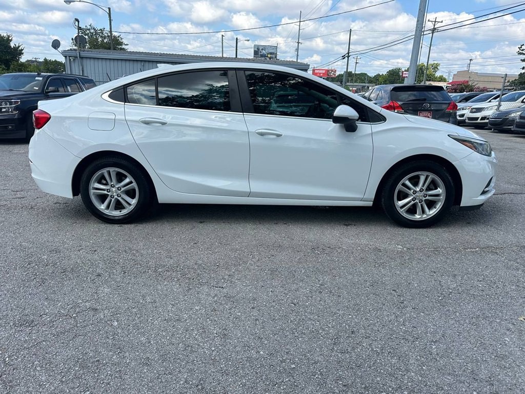 2018 Chevrolet Cruze Image 5