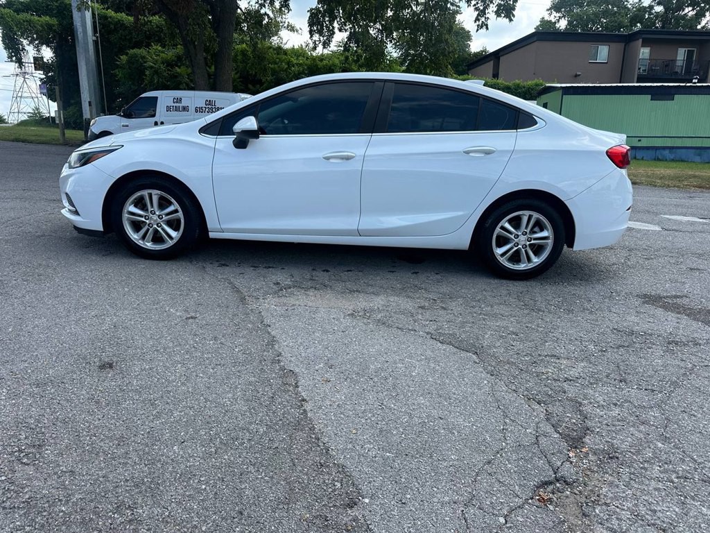 2018 Chevrolet Cruze Image 10