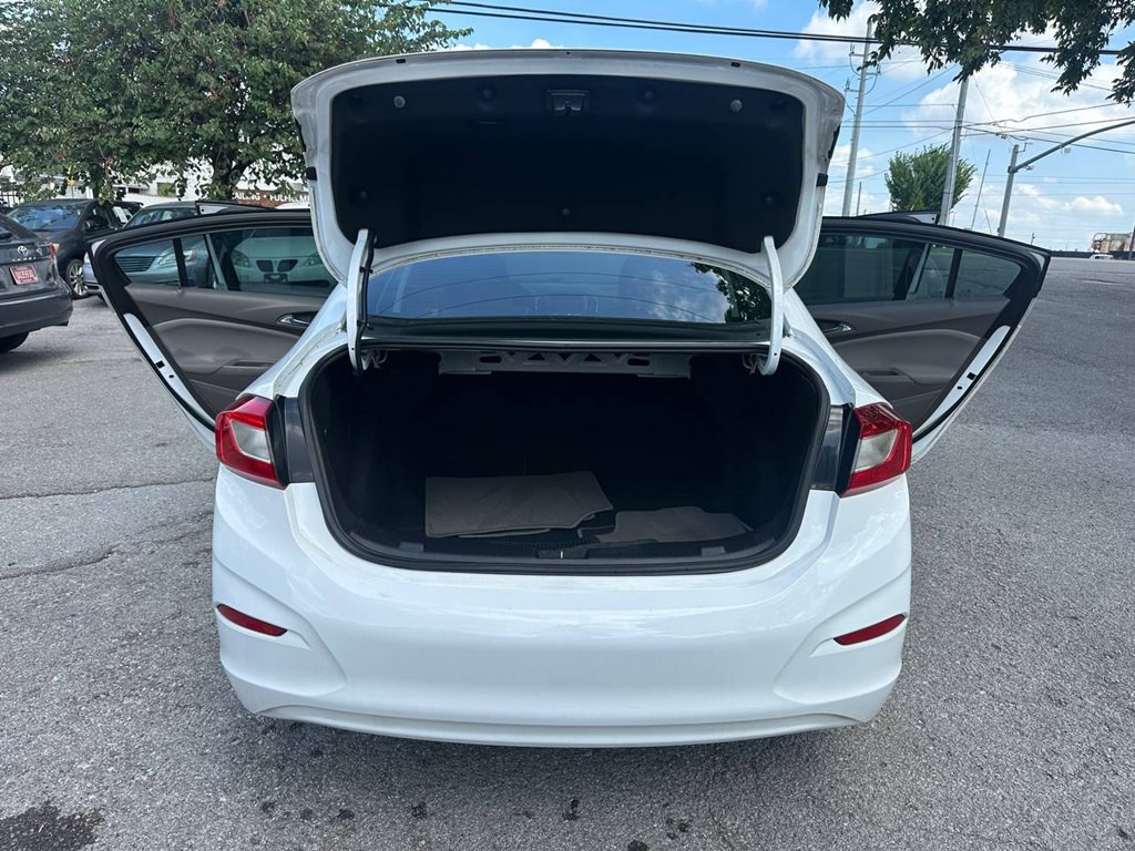 2018 Chevrolet Cruze Image 12