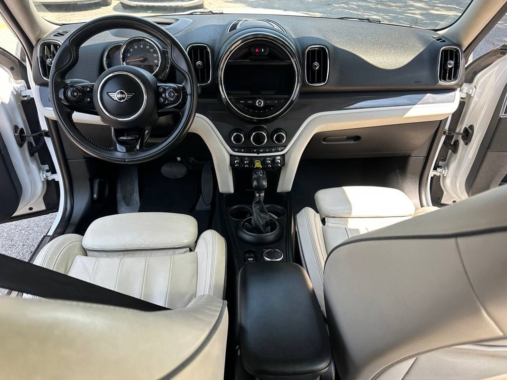 2019 MINI Cooper Image 24