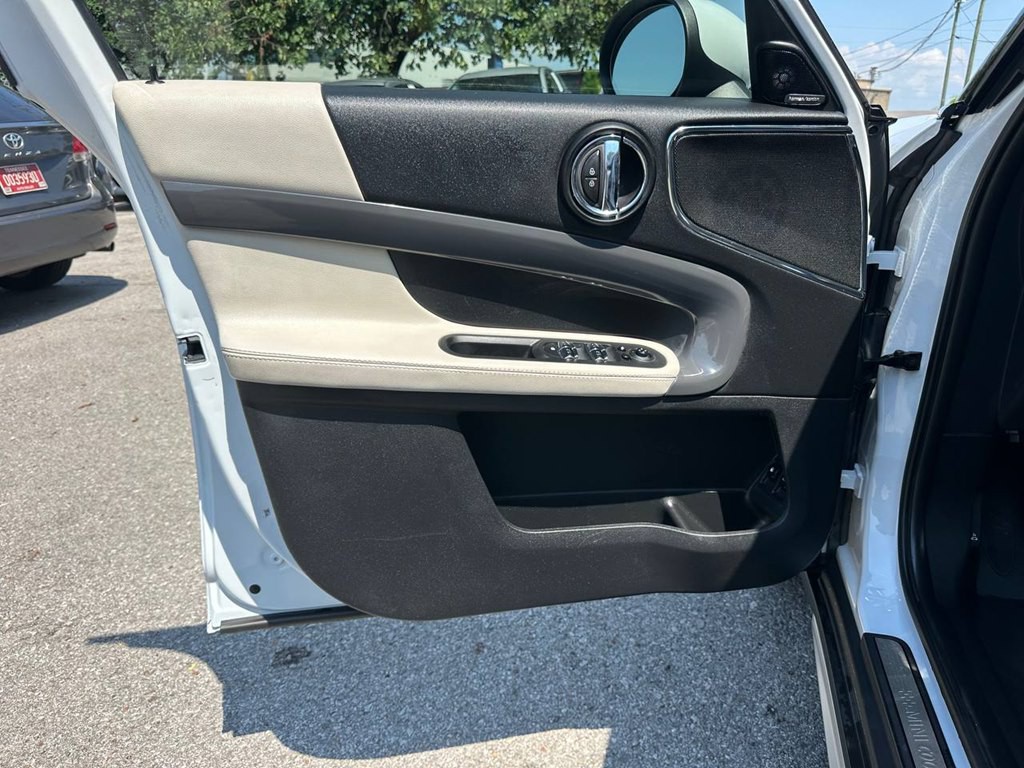 2019 MINI Cooper Image 28