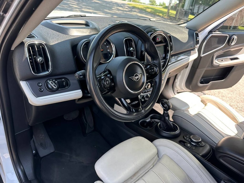 2019 MINI Cooper Image 29