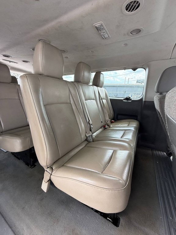 2014 Nissan NV Image 15