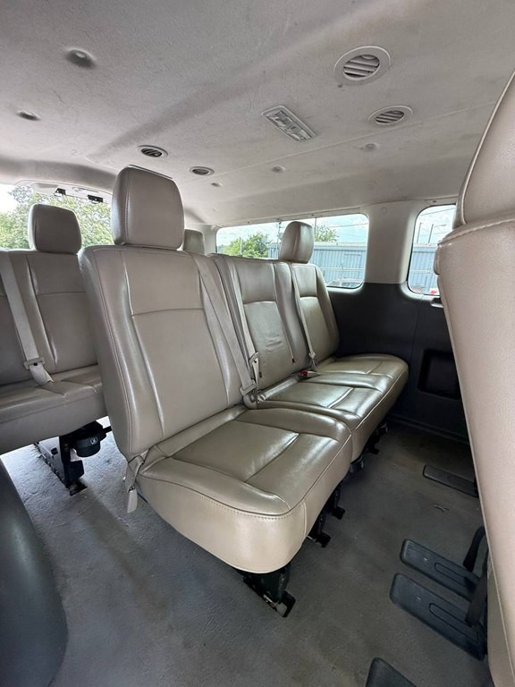 2014 Nissan NV Image 16