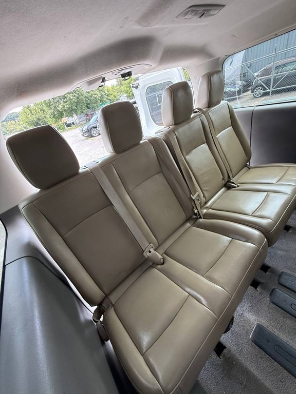 2014 Nissan NV Image 17