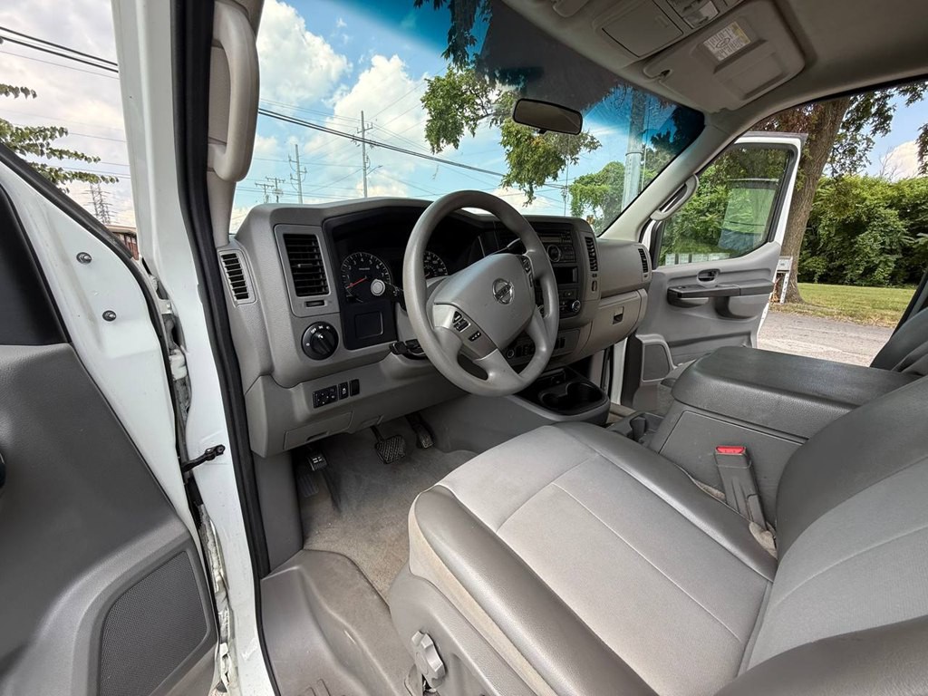 2014 Nissan NV Image 23