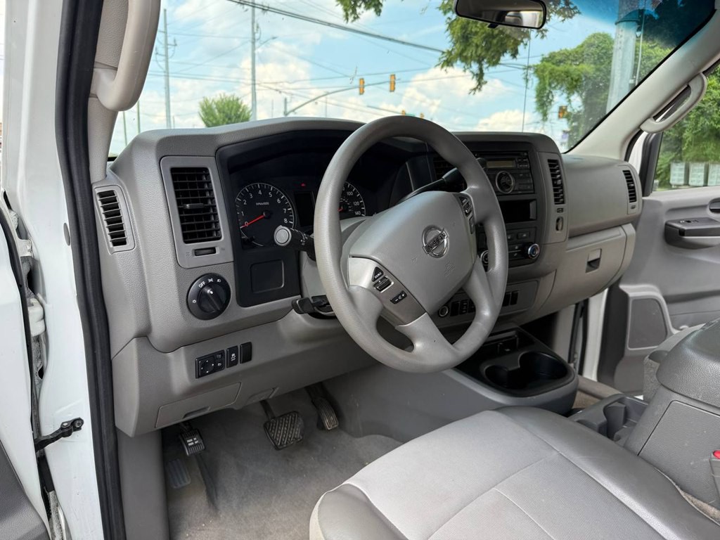 2014 Nissan NV Image 24