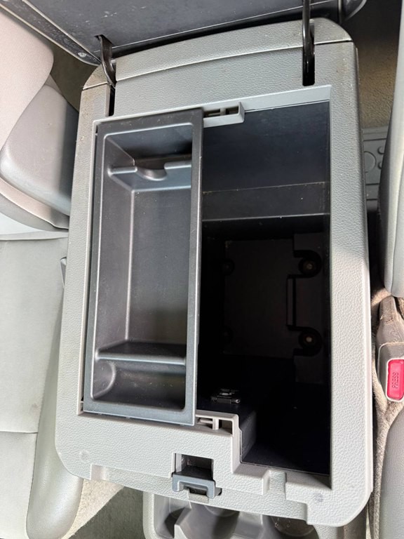2014 Nissan NV Image 30