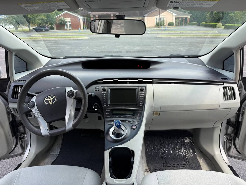 2010 Toyota Prius Image 25