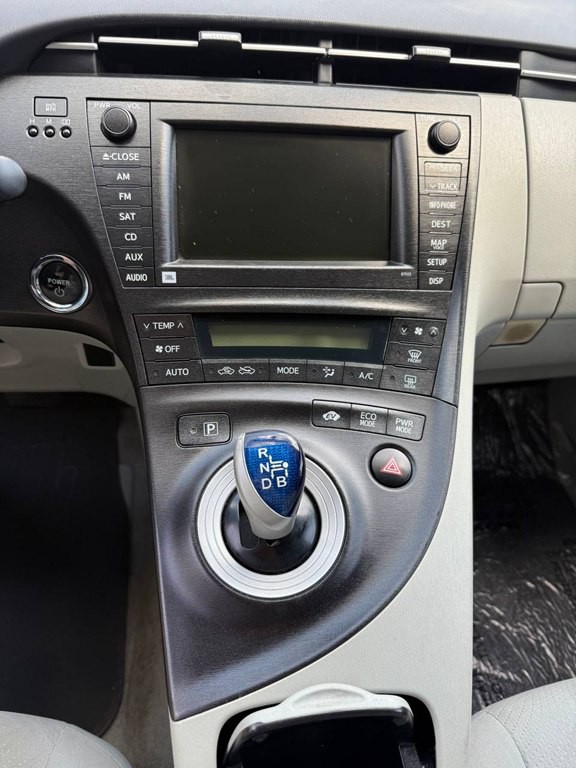 2010 Toyota Prius Image 30