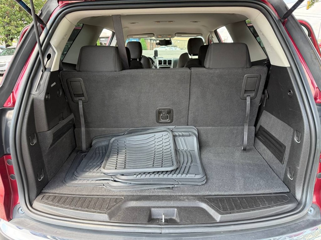 2010 GMC Acadia Image 14