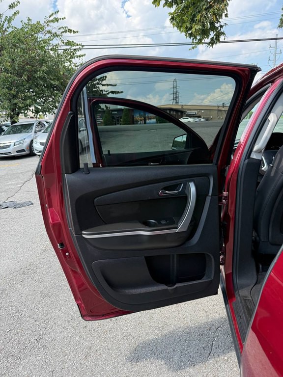 2010 GMC Acadia Image 15