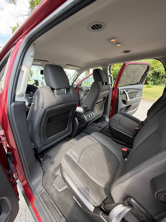 2010 GMC Acadia Image 22