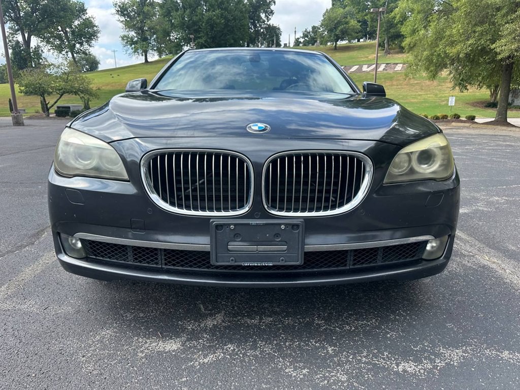 2012 BMW 7 Series Image 3