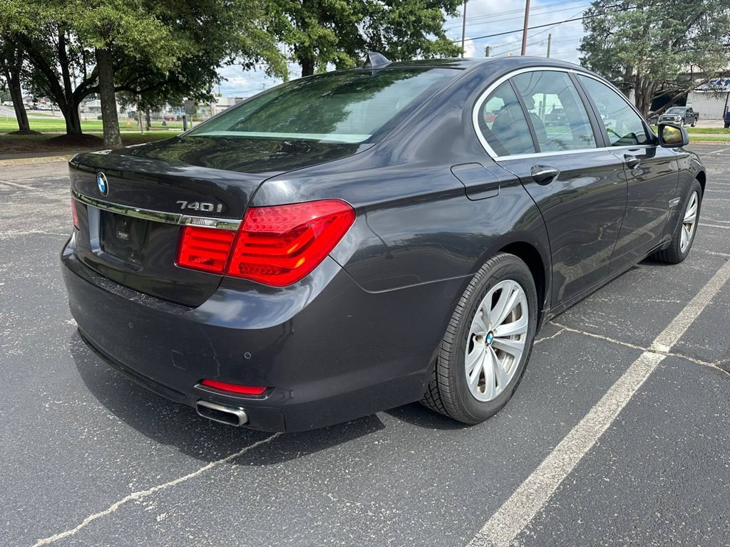 2012 BMW 7 Series Image 6