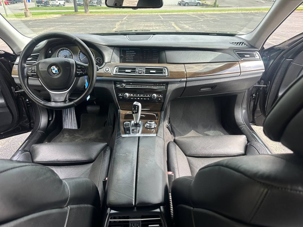 2012 BMW 7 Series Image 20