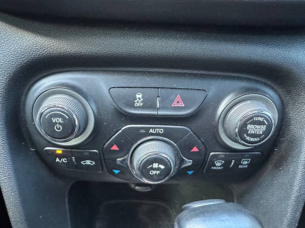2015 Dodge Dart Image 34