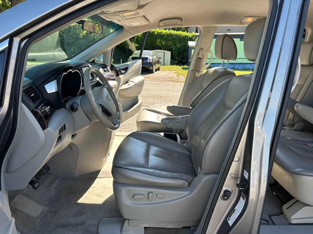 2013 Nissan Quest Image 15