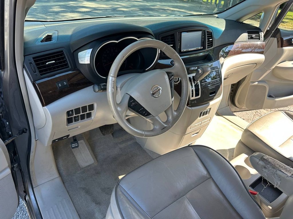2013 Nissan Quest Image 16