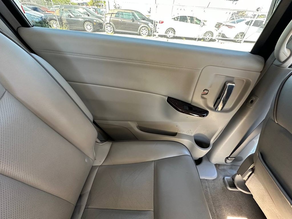 2013 Nissan Quest Image 21