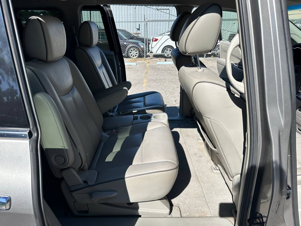 2013 Nissan Quest Image 23