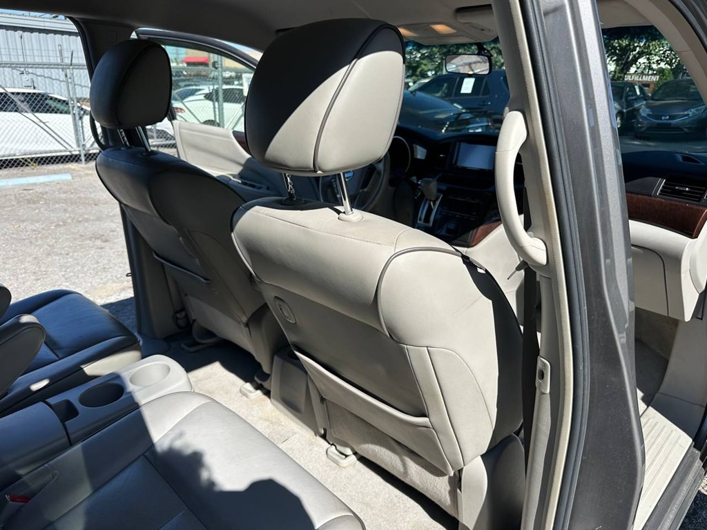 2013 Nissan Quest Image 24