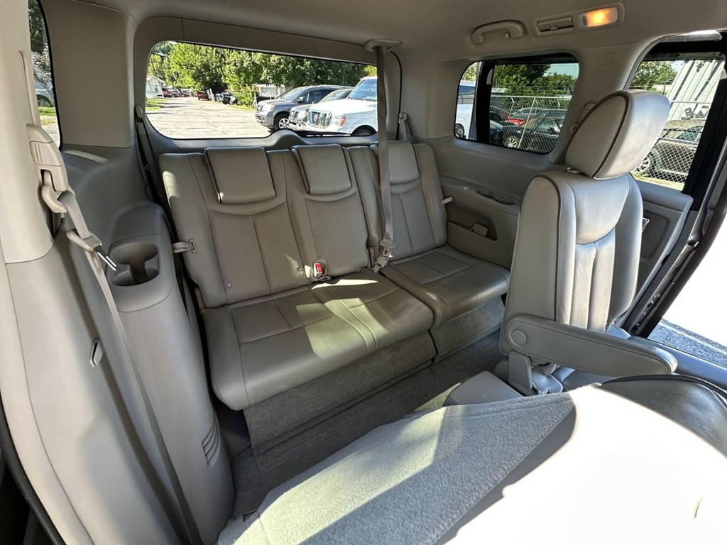 2013 Nissan Quest Image 25