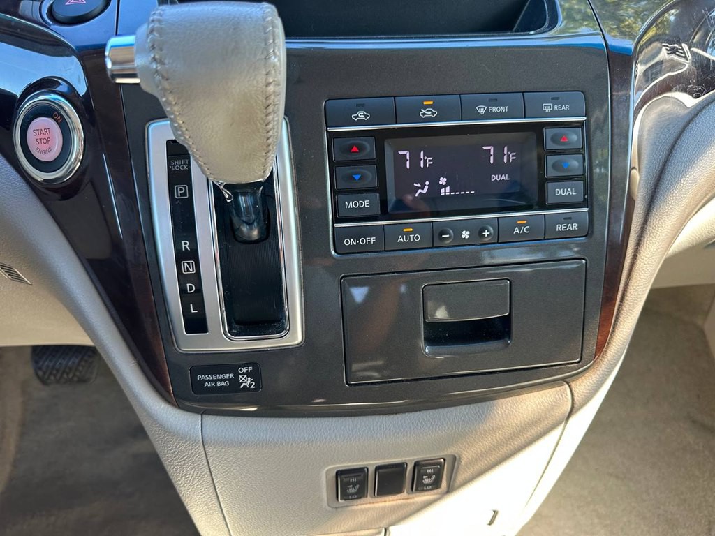 2013 Nissan Quest Image 38