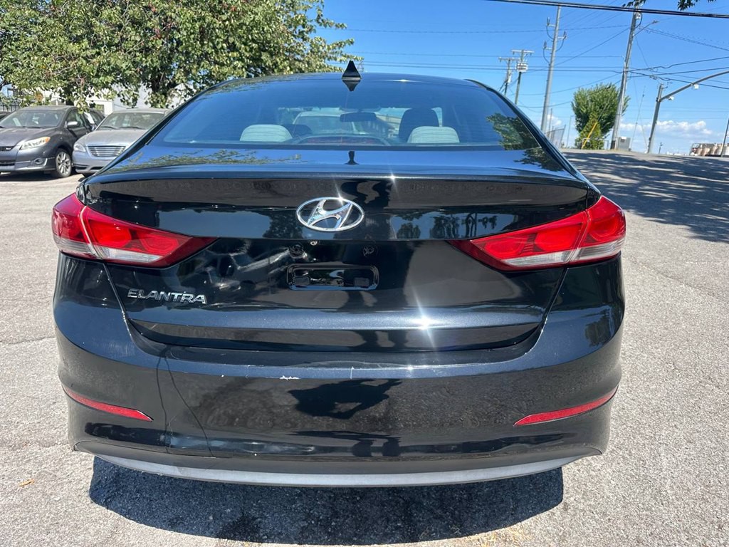 2017 Hyundai Elantra Image 7