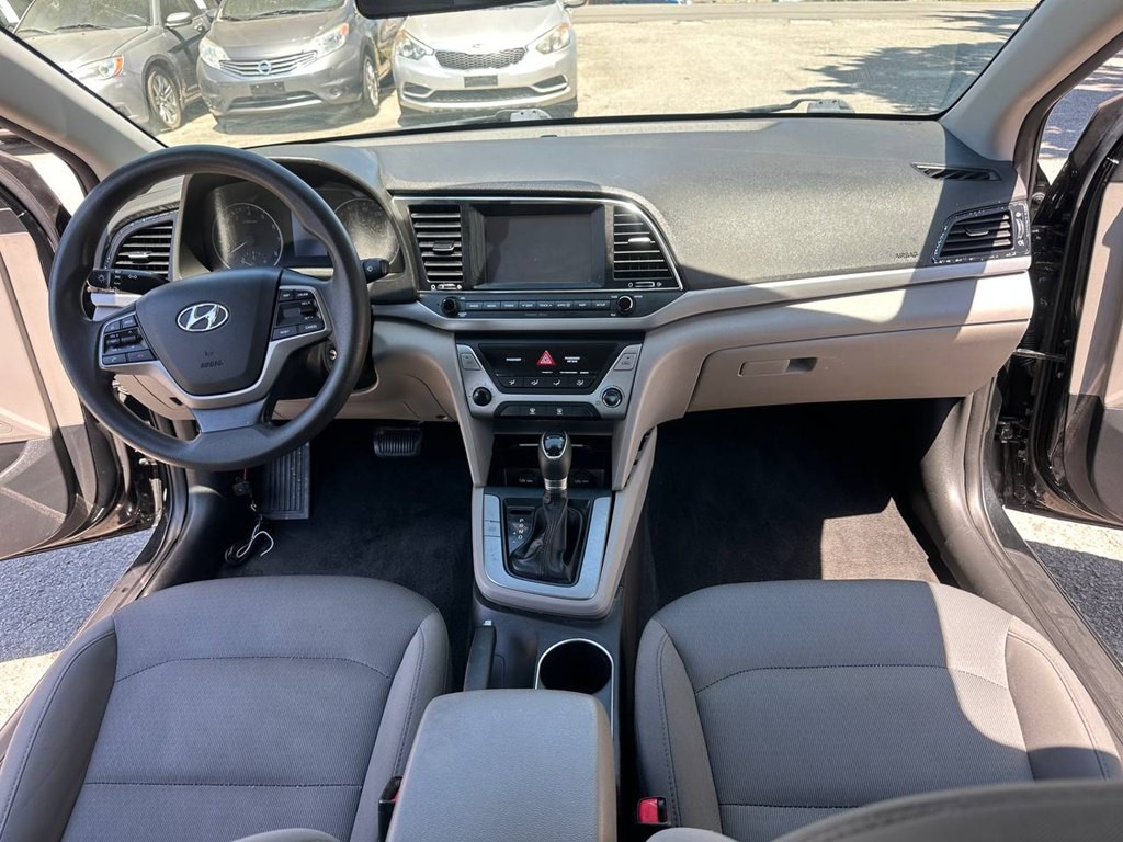 2017 Hyundai Elantra Image 16