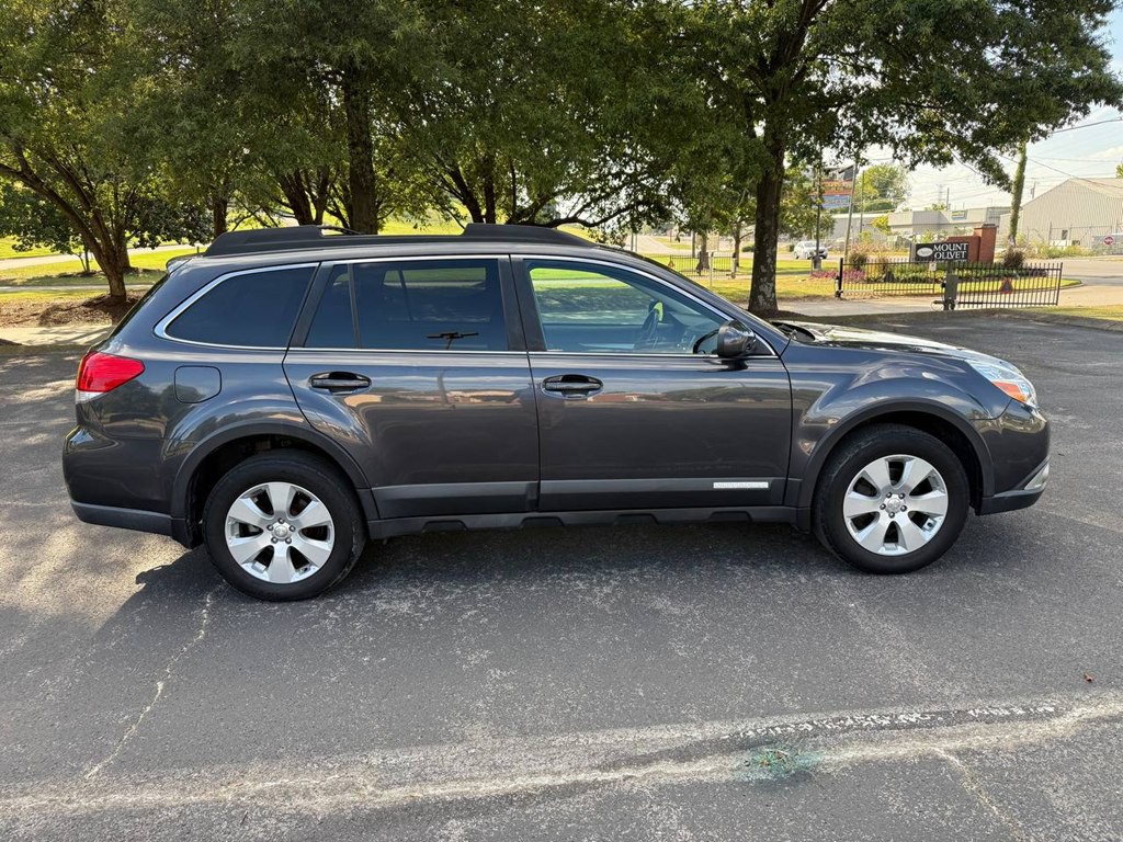 2011 Subaru Outback Image 4