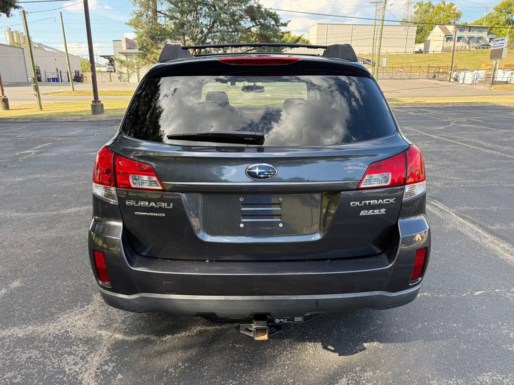2011 Subaru Outback Image 6