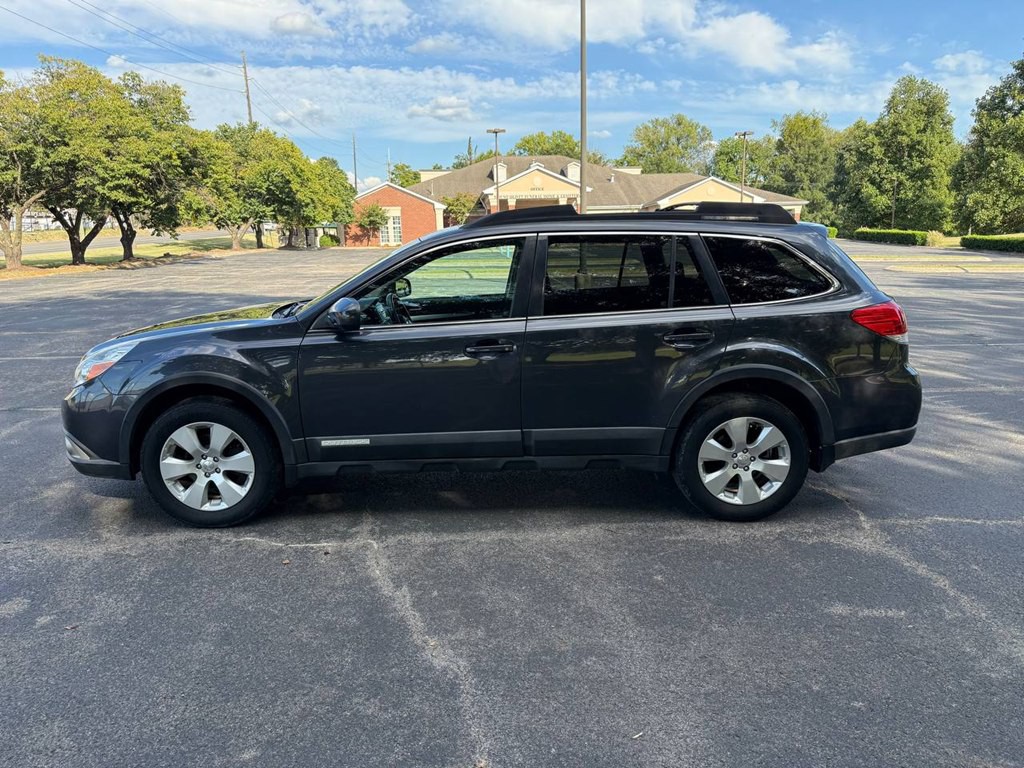 2011 Subaru Outback Image 8