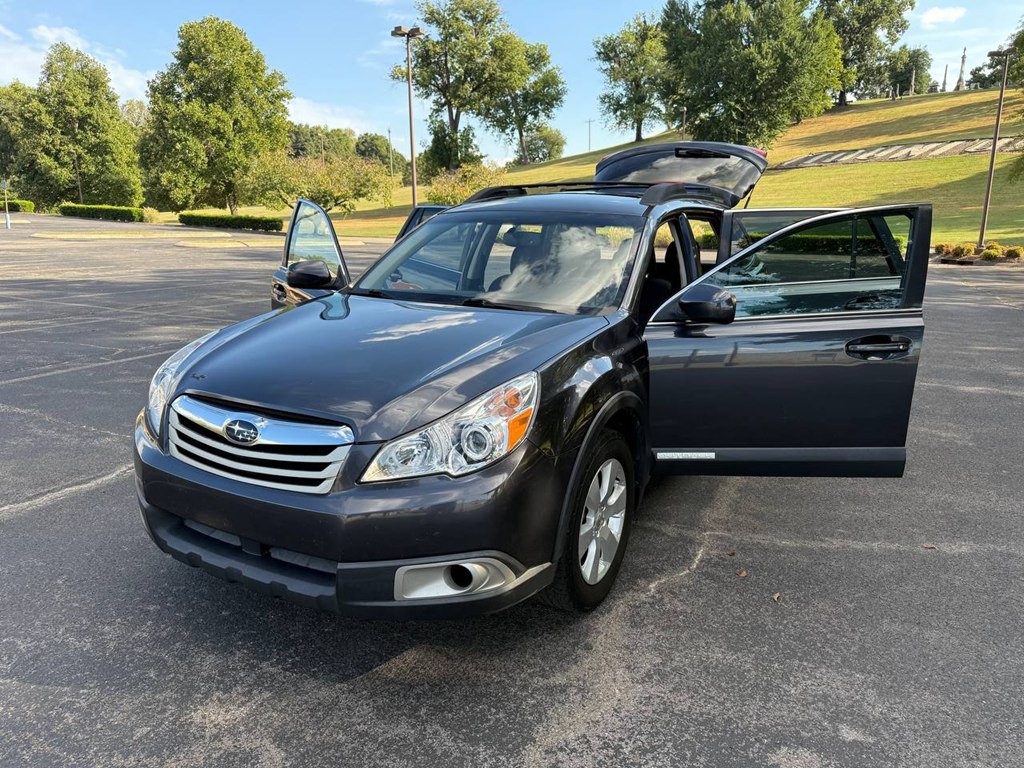 2011 Subaru Outback Image 9