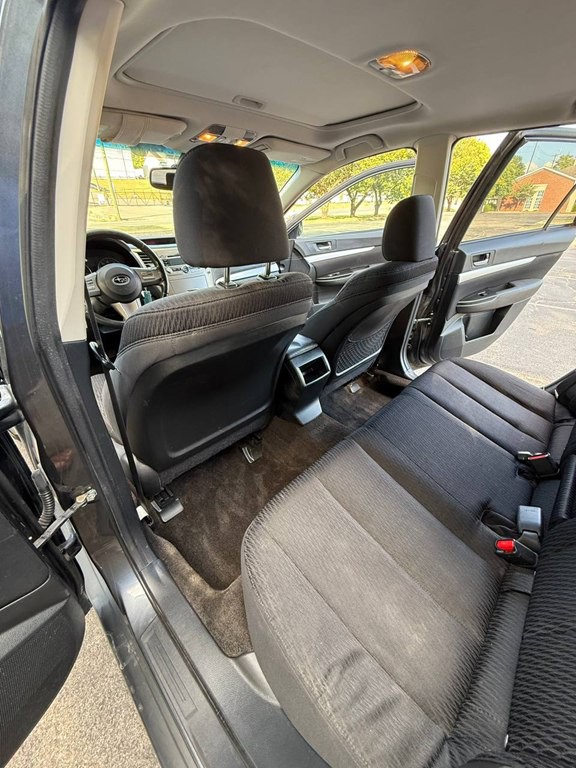 2011 Subaru Outback Image 20