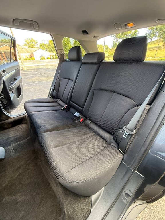 2011 Subaru Outback Image 21