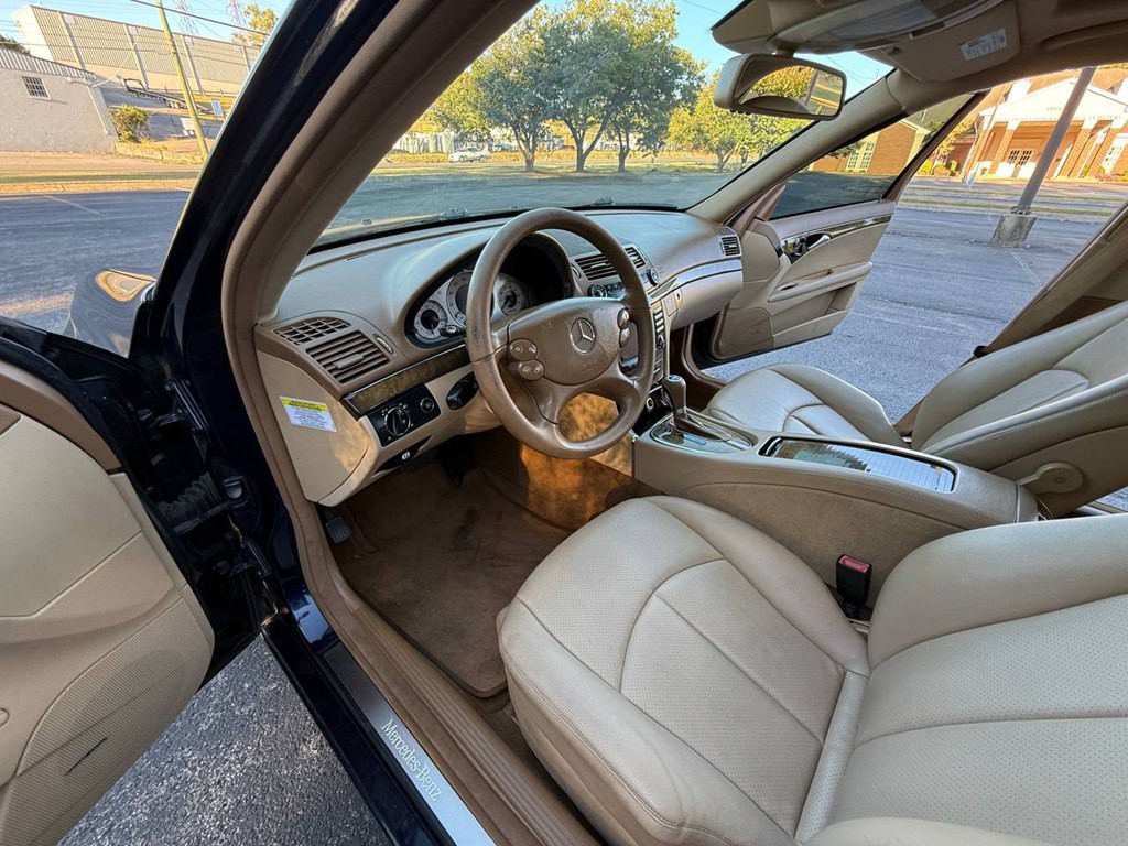 2008 Mercedes-Benz E-Class Image 18