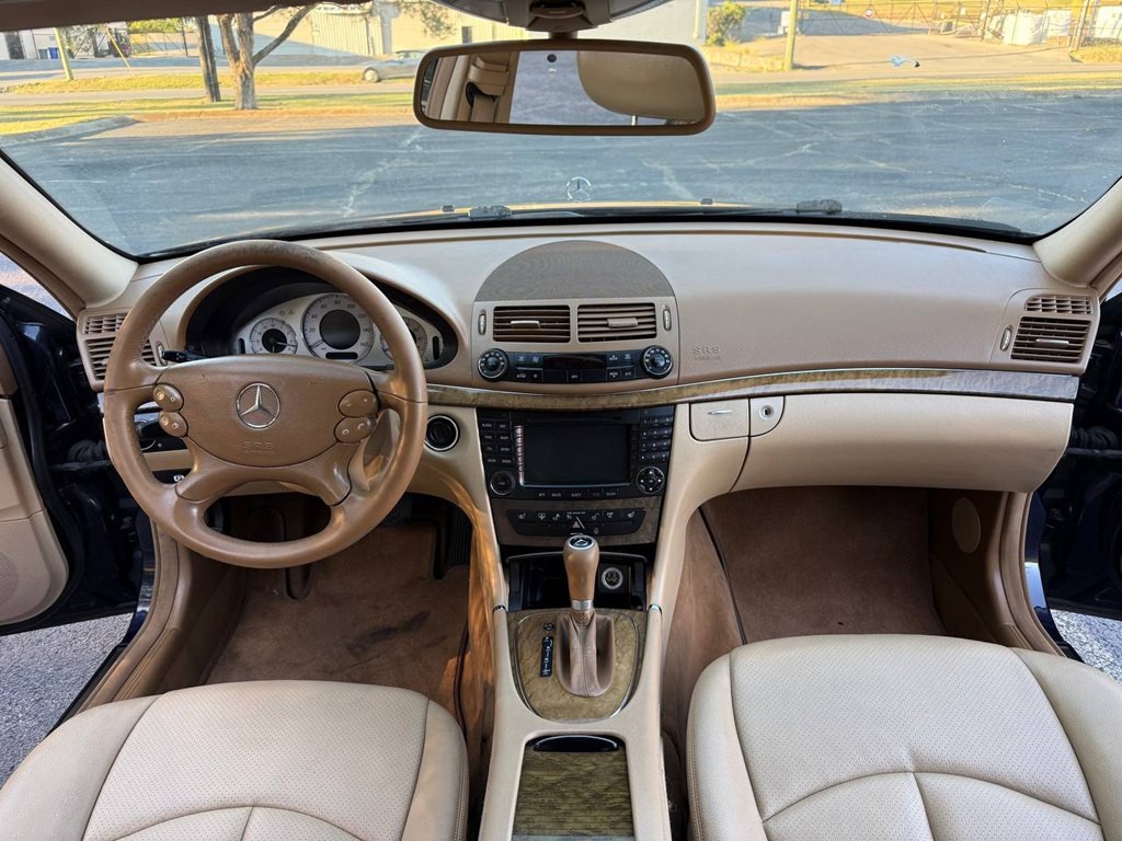 2008 Mercedes-Benz E-Class Image 25