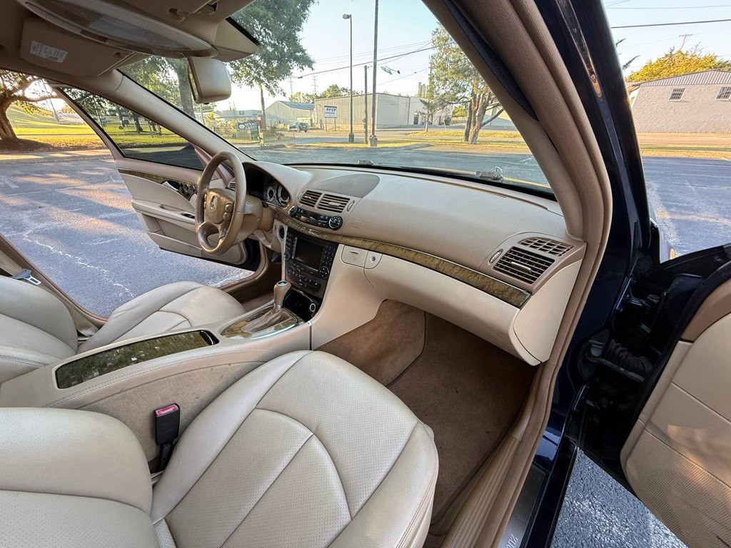 2008 Mercedes-Benz E-Class Image 27