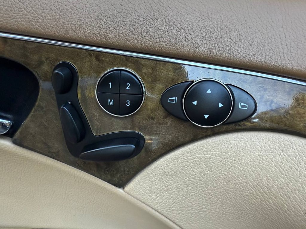 2008 Mercedes-Benz E-Class Image 31