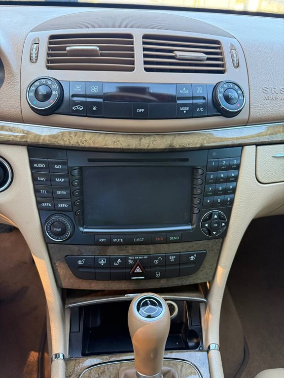 2008 Mercedes-Benz E-Class Image 34