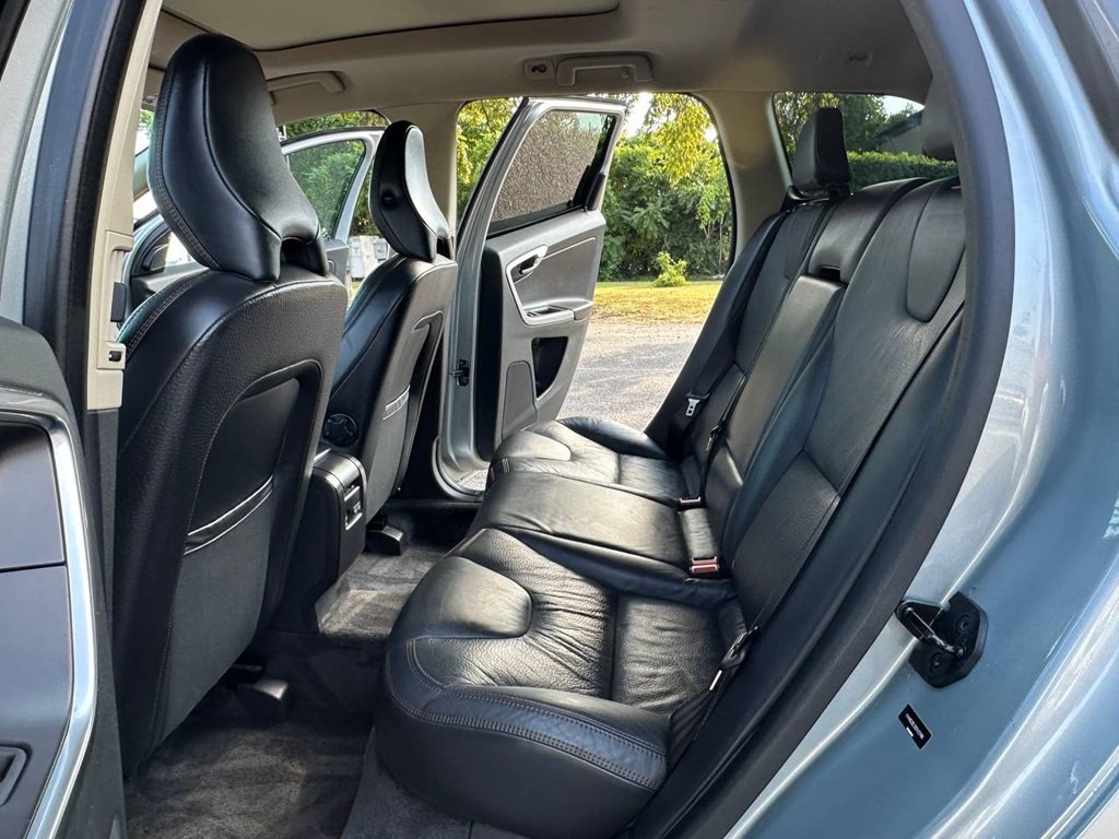2013 Volvo XC60 Image 16