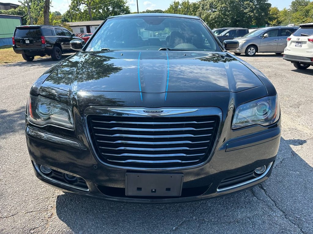 2012 Chrysler 300 Image 3