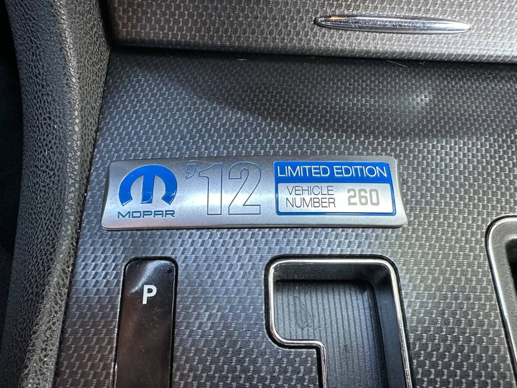 2012 Chrysler 300 Image 32