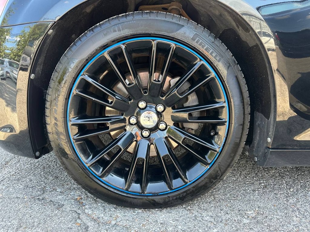 2012 Chrysler 300 Image 33
