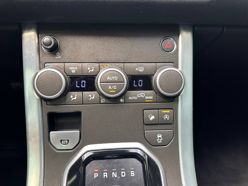 2017 Land Rover Range Rover Evoque Image 32