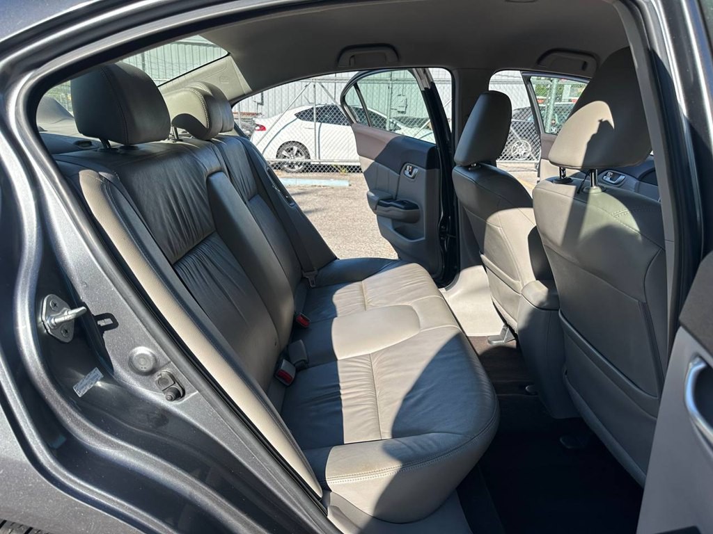 2012 Honda Civic Image 21