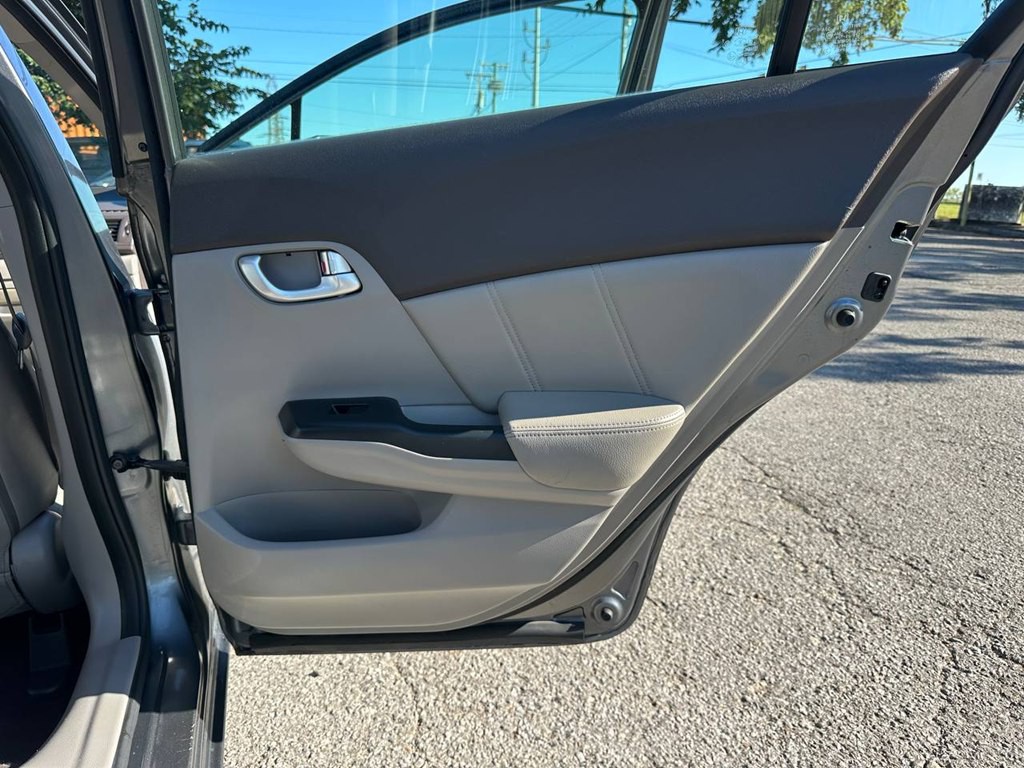 2012 Honda Civic Image 23